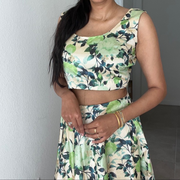 Green & Beige Floral 2-Piece Lengha Set - Picture 2 of 3